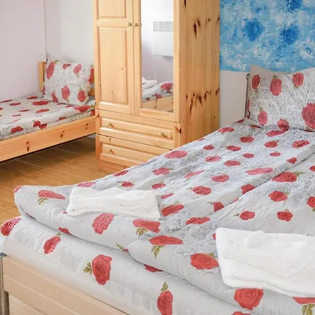 Seven-bedroom Holiday In Shabla